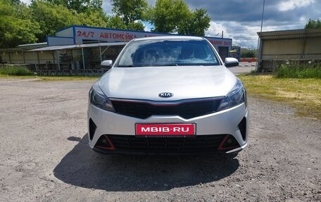 KIA Rio IV, 2020 год, 1 650 000 рублей, 1 фотография