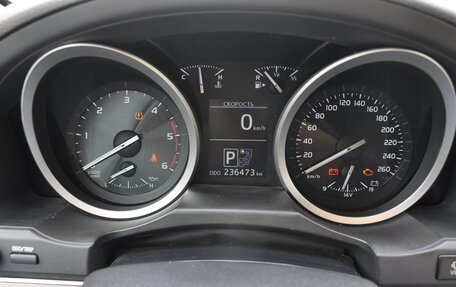 Toyota Land Cruiser 200, 2015 год, 4 800 000 рублей, 6 фотография