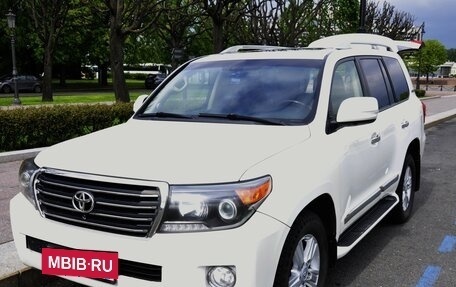 Toyota Land Cruiser 200, 2015 год, 4 800 000 рублей, 2 фотография