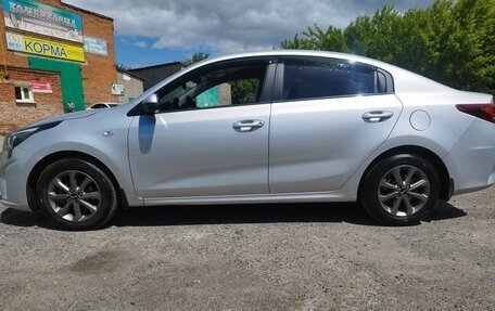 KIA Rio IV, 2020 год, 1 650 000 рублей, 2 фотография