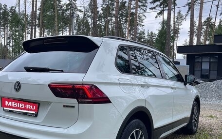 Volkswagen Tiguan II, 2019 год, 2 950 000 рублей, 6 фотография