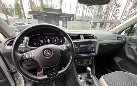 Volkswagen Tiguan II, 2019 год, 2 950 000 рублей, 13 фотография