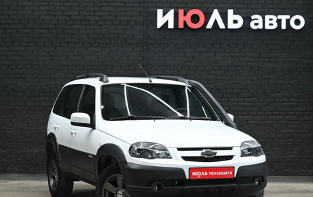 Chevrolet Niva I рестайлинг, 2017 год, 800 000 рублей, 3 фотография