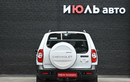 Chevrolet Niva I рестайлинг, 2017 год, 800 000 рублей, 5 фотография