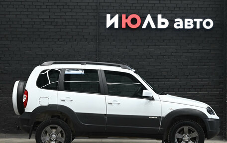 Chevrolet Niva I рестайлинг, 2017 год, 800 000 рублей, 9 фотография