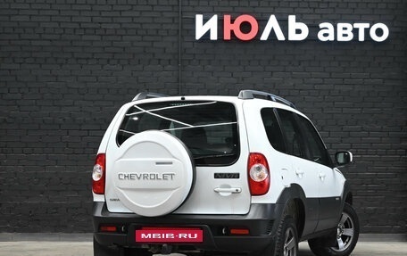 Chevrolet Niva I рестайлинг, 2017 год, 800 000 рублей, 7 фотография