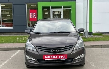 Hyundai Solaris II рестайлинг, 2014 год, 880 000 рублей, 2 фотография
