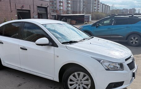 Chevrolet Cruze II, 2012 год, 600 000 рублей, 3 фотография