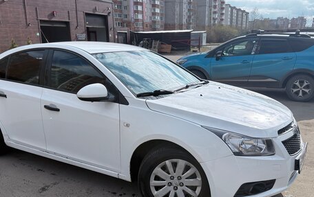 Chevrolet Cruze II, 2012 год, 600 000 рублей, 2 фотография