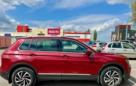 Volkswagen Tiguan II, 2018 год, 3 200 000 рублей, 3 фотография