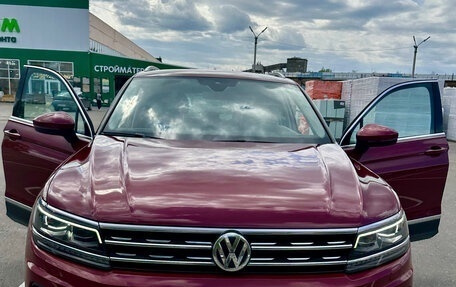 Volkswagen Tiguan II, 2018 год, 3 200 000 рублей, 4 фотография