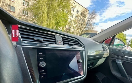 Volkswagen Tiguan II, 2018 год, 3 200 000 рублей, 13 фотография