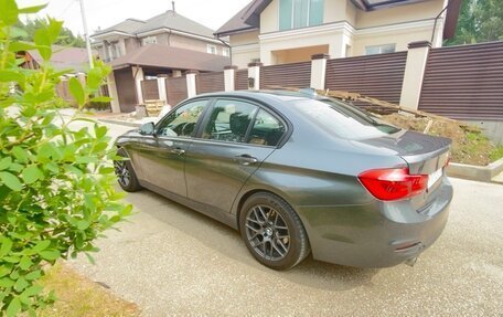 BMW 3 серия, 2017 год, 2 000 000 рублей, 3 фотография