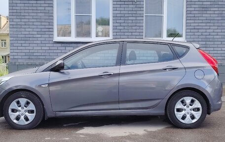 Hyundai Solaris II рестайлинг, 2015 год, 997 000 рублей, 2 фотография