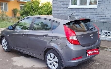 Hyundai Solaris II рестайлинг, 2015 год, 997 000 рублей, 3 фотография