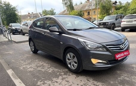 Hyundai Solaris II рестайлинг, 2015 год, 997 000 рублей, 7 фотография