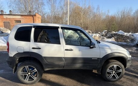 Chevrolet Niva I рестайлинг, 2016 год, 725 000 рублей, 4 фотография