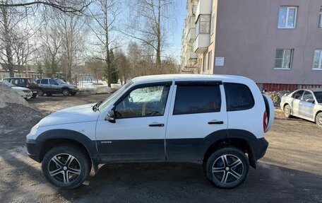 Chevrolet Niva I рестайлинг, 2016 год, 725 000 рублей, 3 фотография