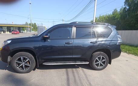Toyota Land Cruiser Prado 150 рестайлинг 2, 2012 год, 2 700 000 рублей, 2 фотография