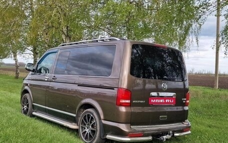 Volkswagen Multivan T5, 2015 год, 2 650 000 рублей, 3 фотография