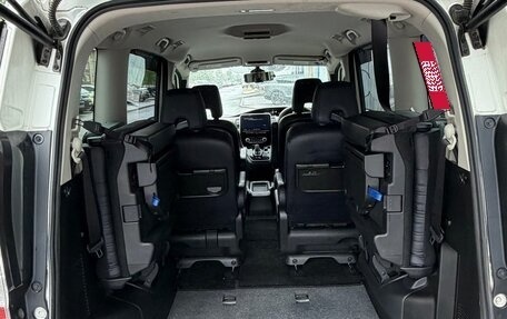 Nissan Serena IV, 2019 год, 2 800 000 рублей, 14 фотография