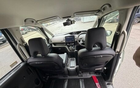 Nissan Serena IV, 2019 год, 2 800 000 рублей, 17 фотография