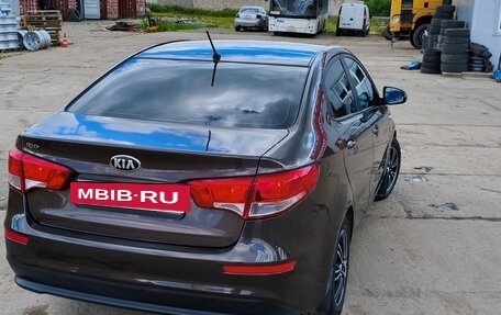 KIA Rio III рестайлинг, 2016 год, 1 050 000 рублей, 4 фотография