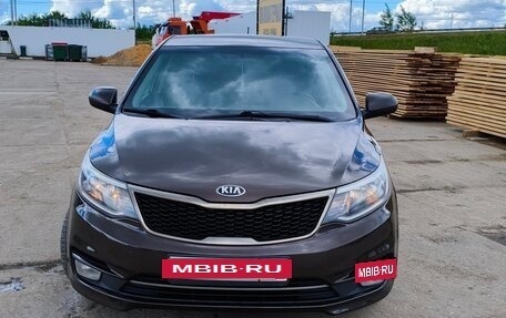KIA Rio III рестайлинг, 2016 год, 1 050 000 рублей, 2 фотография