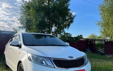 KIA Rio III рестайлинг, 2013 год, 900 000 рублей, 3 фотография