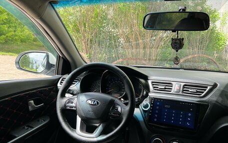 KIA Rio III рестайлинг, 2013 год, 900 000 рублей, 10 фотография