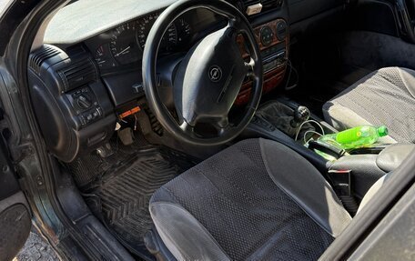 Opel Omega B, 1996 год, 95 000 рублей, 2 фотография