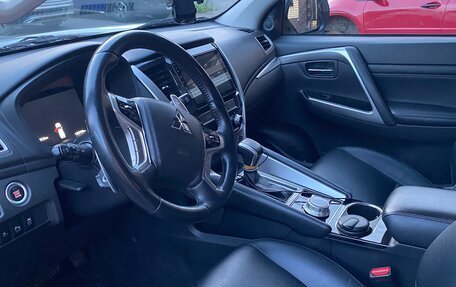 Mitsubishi Pajero Sport III рестайлинг, 2021 год, 4 100 000 рублей, 6 фотография