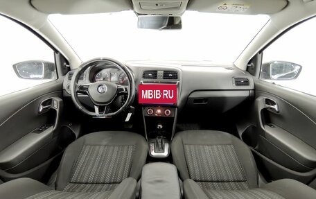 Volkswagen Polo VI (EU Market), 2016 год, 1 100 000 рублей, 9 фотография