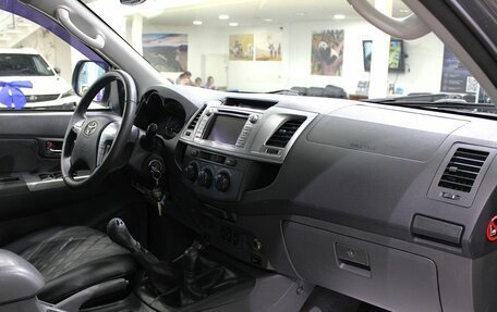 Toyota Hilux VII, 2012 год, 1 375 000 рублей, 17 фотография