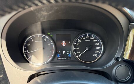 Mitsubishi Outlander III рестайлинг 3, 2018 год, 1 700 000 рублей, 23 фотография