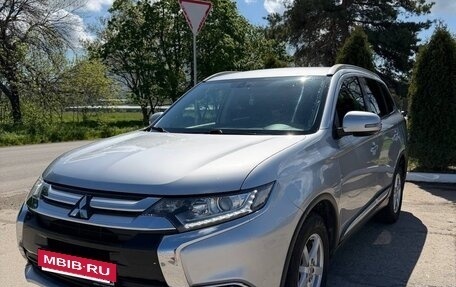 Mitsubishi Outlander III рестайлинг 3, 2018 год, 1 700 000 рублей, 17 фотография