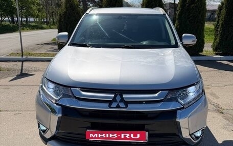 Mitsubishi Outlander III рестайлинг 3, 2018 год, 1 700 000 рублей, 21 фотография