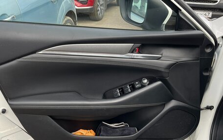 Mazda 6, 2021 год, 2 700 000 рублей, 14 фотография