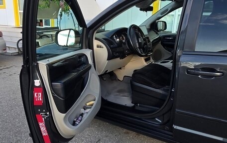 Dodge Caravan V, 2011 год, 1 590 000 рублей, 3 фотография
