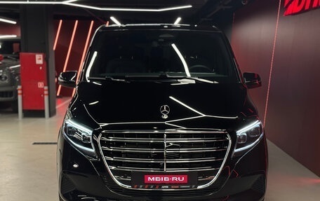 Mercedes-Benz V-Класс, 2026 год, 14 000 000 рублей, 7 фотография