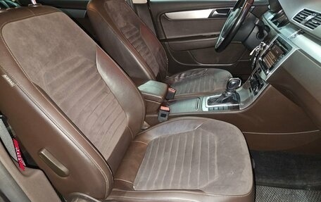 Volkswagen Passat B7, 2011 год, 1 049 000 рублей, 12 фотография