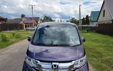 Honda Stepwgn IV, 2015 год, 1 910 000 рублей, 2 фотография