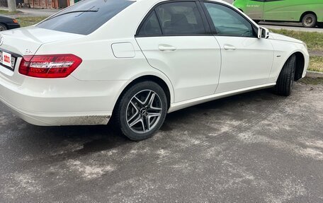 Mercedes-Benz E-Класс, 2011 год, 1 600 000 рублей, 3 фотография
