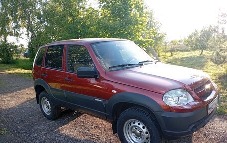 Chevrolet Niva I рестайлинг, 2014 год, 710 000 рублей, 4 фотография