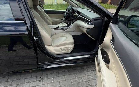 Toyota Camry, 2021 год, 3 100 000 рублей, 14 фотография