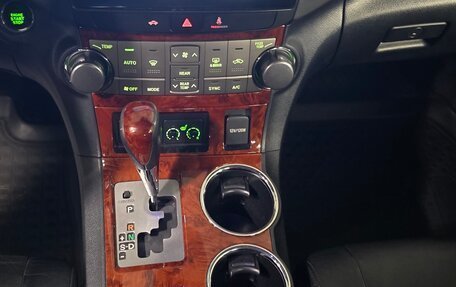 Toyota Highlander III, 2012 год, 1 900 000 рублей, 13 фотография