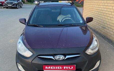 Hyundai Solaris II рестайлинг, 2011 год, 670 000 рублей, 1 фотография