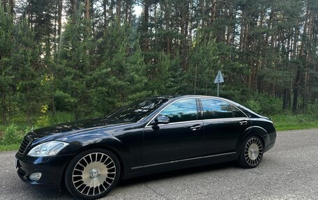 Mercedes-Benz S-Класс, 2008 год, 2 000 000 рублей, 1 фотография