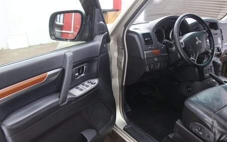 Mitsubishi Pajero IV, 2007 год, 1 450 000 рублей, 7 фотография