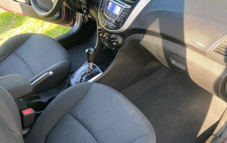 Hyundai Solaris II рестайлинг, 2011 год, 670 000 рублей, 6 фотография